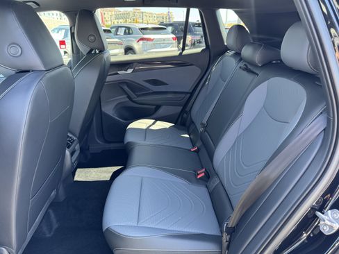 Used 2026 Volkswagen Tiguan SE R-Line image 34