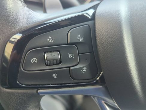 Used 2023 Buick Enclave Essence w/ Sport Touring Edition FWD image 33