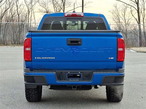Used 2022 Chevrolet Colorado LT w/ LT Convenience Package image 8
