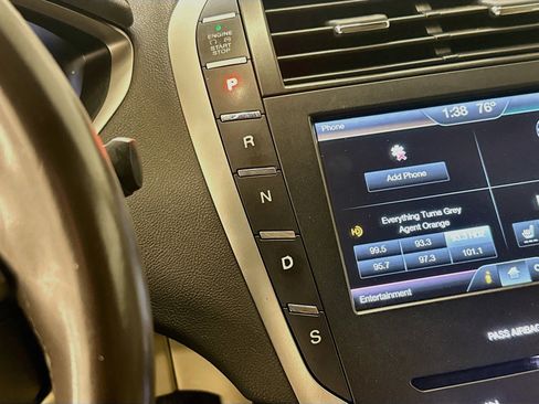 Used 2015 Lincoln MKZ w/ Equipment Group 102A Reserve FWD image 25