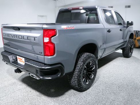 Used 2021 Chevrolet Silverado 1500 LT Trail Boss w/ Convenience Package II AWD/4WD image 8