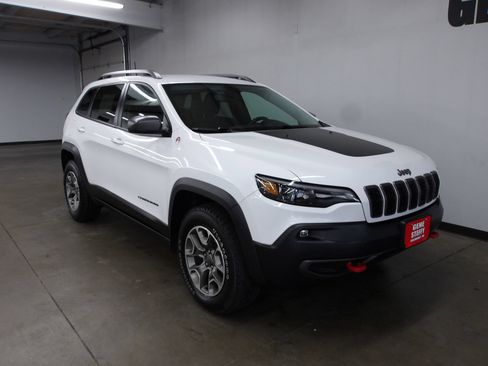 Used 2020 Jeep Cherokee Trailhawk w/ Cold Weather Group AWD/4WD image 4