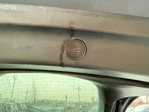 Used 2022 Tesla Model Y Performance image 33