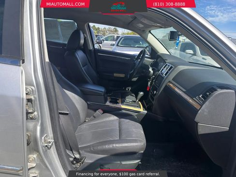 Used 2008 Chrysler 300 Limited w/ Protection Group AWD/4WD image 10