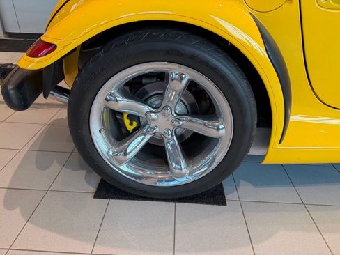 Used 2002 Chrysler Prowler RWD image 24