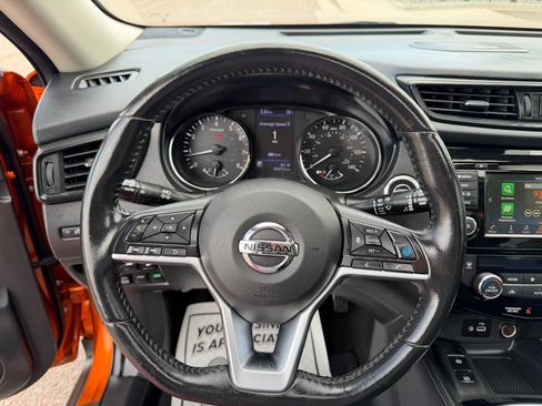 Used 2018 Nissan Rogue SL w/ Premium Package AWD/4WD image 19