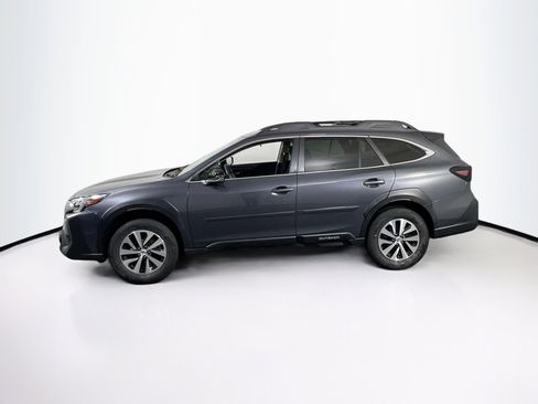 Used 2023 Subaru Outback Premium image 8