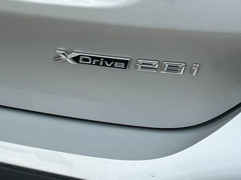 Used 2021 BMW X1 xDrive28i w/ Convenience Package image 5