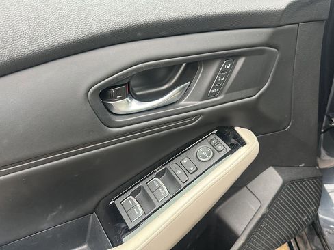 Used 2023 Honda Accord Touring image 17