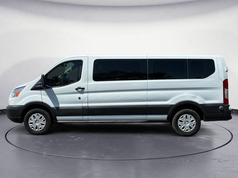 Used 2019 Ford Transit 350 XLT RWD image 3