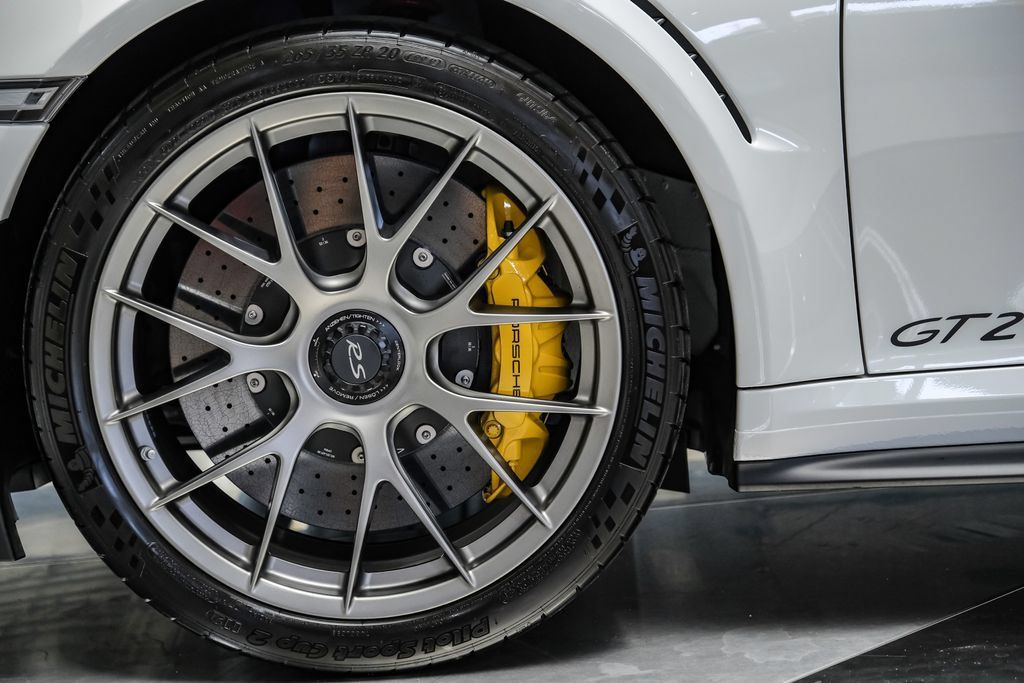 Used 2018 Porsche 911 GT2 RS RWD image 60