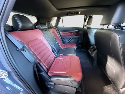 Used 2022 Volkswagen Atlas Cross Sport SEL Premium R-Line image 29