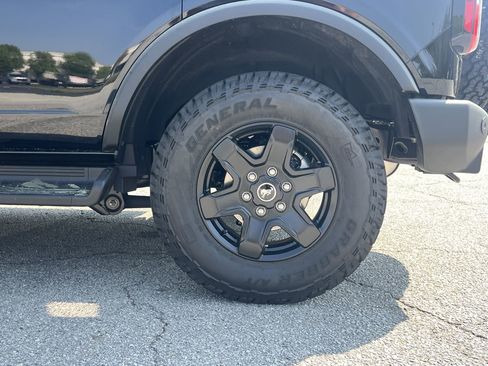 New 2025 Ford Bronco Outer Banks image 29