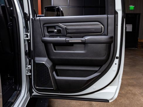 Used 2022 RAM 2500 Limited w/ Night Edition image 40