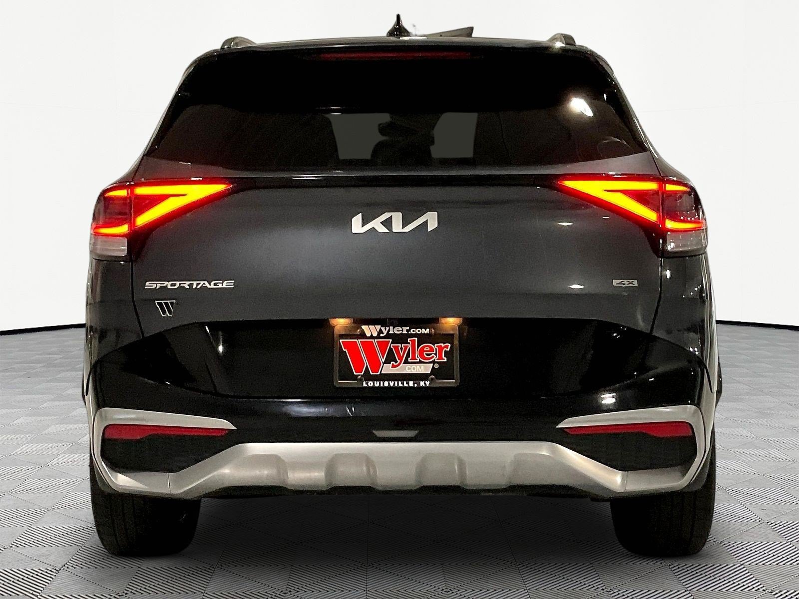 Used 2023 Kia Sportage SX AWD/4WD image 5