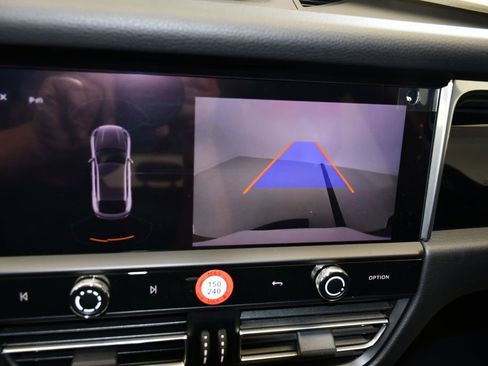 New 2026 Porsche Macan AWD/4WD image 41