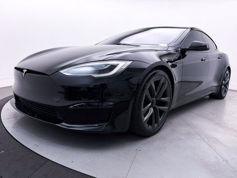 Used 2021 Tesla Model S Plaid image 12