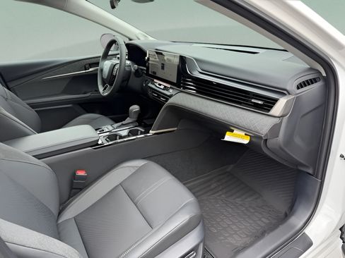 Used 2026 Toyota Camry XLE w/ Premium Plus Package AWD/4WD image 26