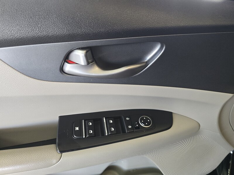 Used 2021 Kia Forte LXS FWD image 18