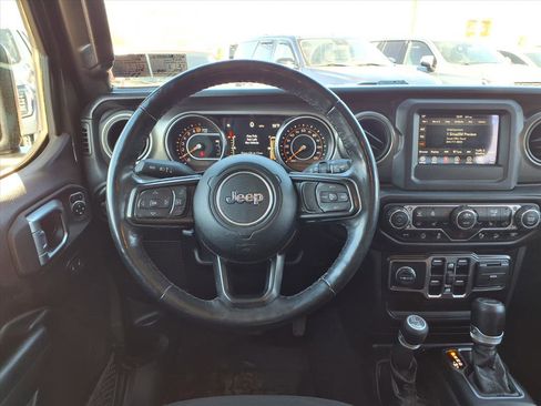 Used 2021 Jeep Wrangler Willys image 16