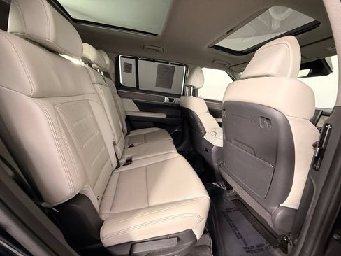 Used 2024 Hyundai Santa Fe Limited AWD/4WD image 22