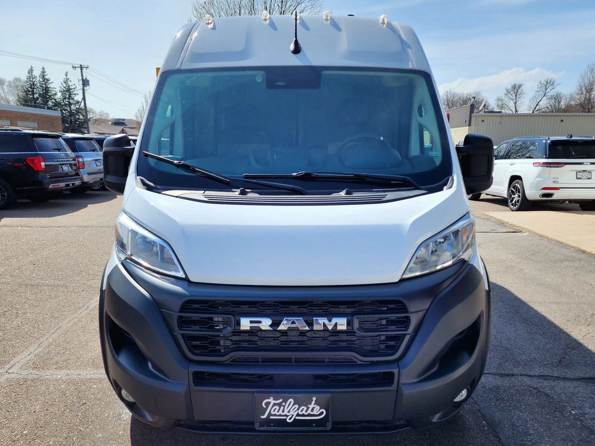 Used 2025 RAM ProMaster 2500 w/ Convenience Group FWD image 6