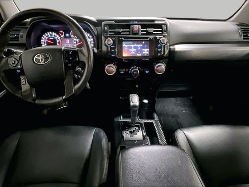 Used 2018 Toyota 4Runner TRD Off-Road Premium AWD/4WD image 16