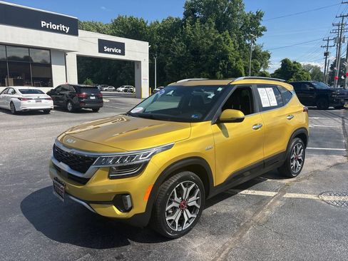 Used 2022 Kia Seltos SX w/ Sunroof Package AWD/4WD image 7