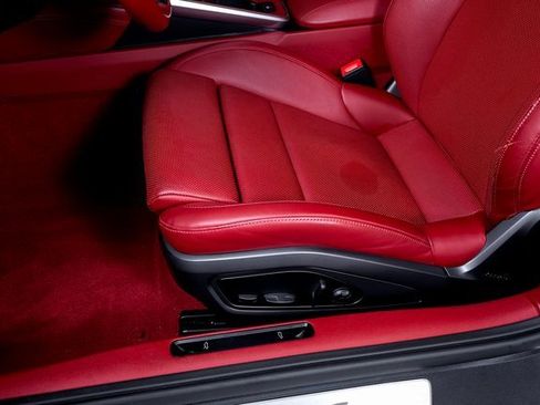 Used 2022 Porsche 911 Targa 4S w/ Premium Package image 17