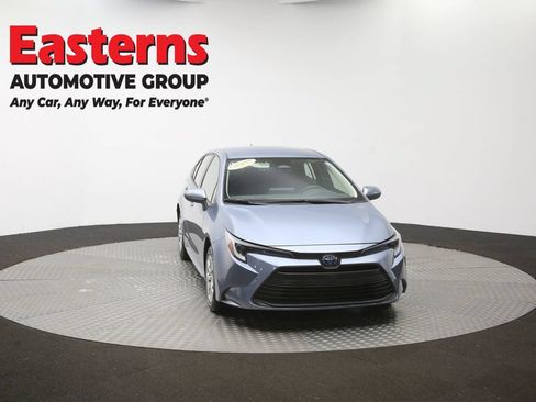 Used 2025 Toyota Corolla LE FWD image 45