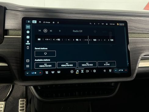 Used 2024 Rivian R1S Adventure image 20