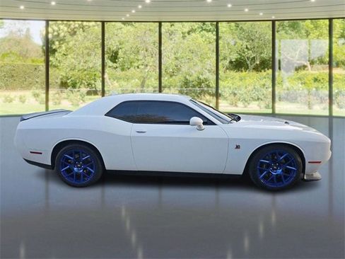Used 2019 Dodge Challenger R/T Scat Pack image 4