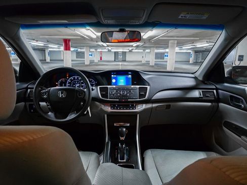 Used 2014 Honda Accord LX image 3