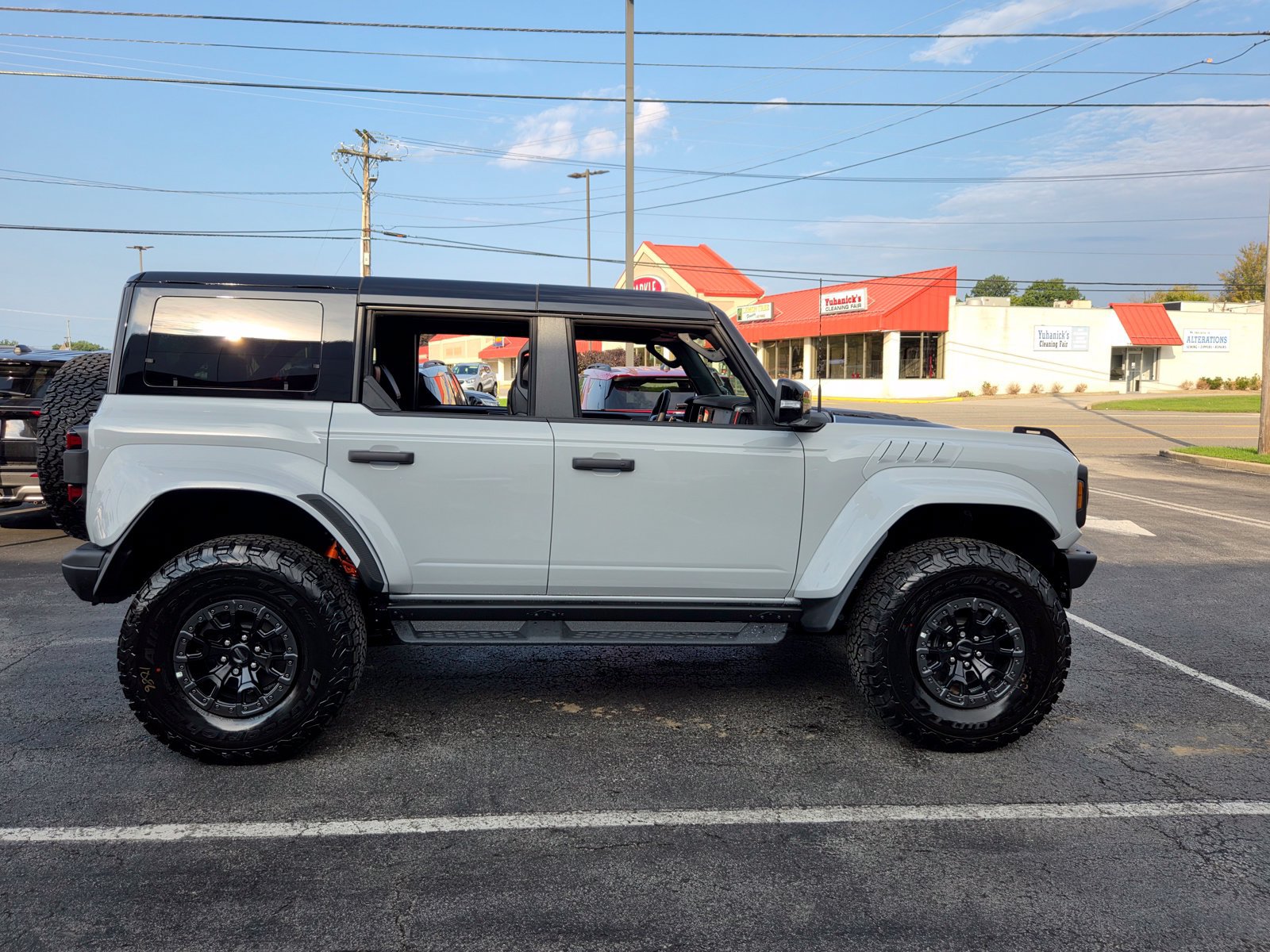 New 2026 Ford Bronco Raptor AWD/4WD image 6