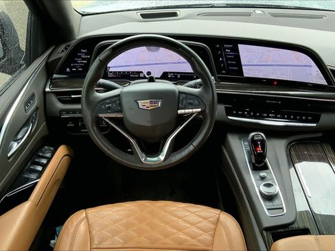 Used 2021 Cadillac Escalade Premium Luxury w/ Driver Assist Tech Package AWD/4WD image 6