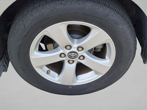 Used 2018 Toyota Sienna LE w/ Carpet Mat Package FWD image 14