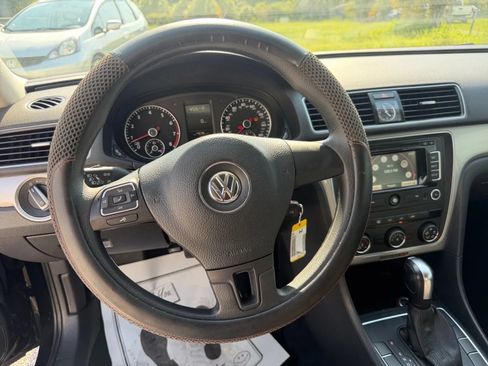 Used 2014 Volkswagen Passat 2.5 S FWD image 14