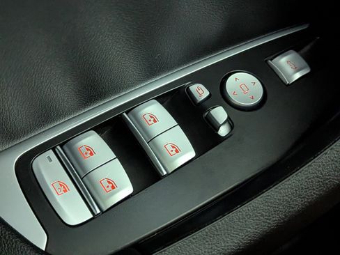 Used 2024 BMW X3 xDrive30i AWD/4WD image 23