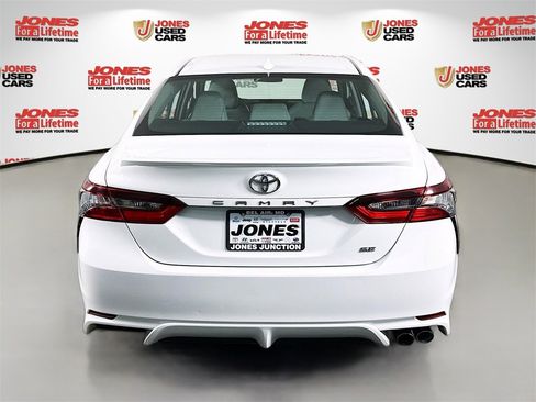 Certified 2022 Toyota Camry SE image 14