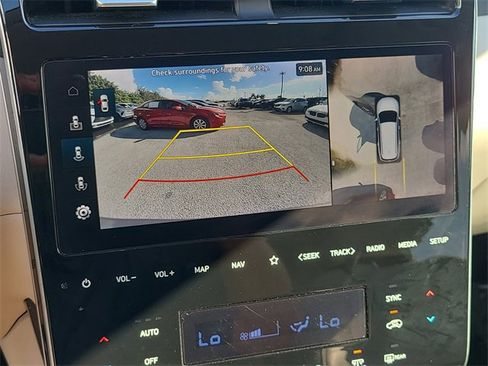 Used 2024 Hyundai Tucson Limited image 33