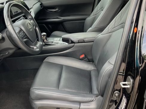 Used 2024 Lexus UX 250h FWD w/ Premium Package image 7