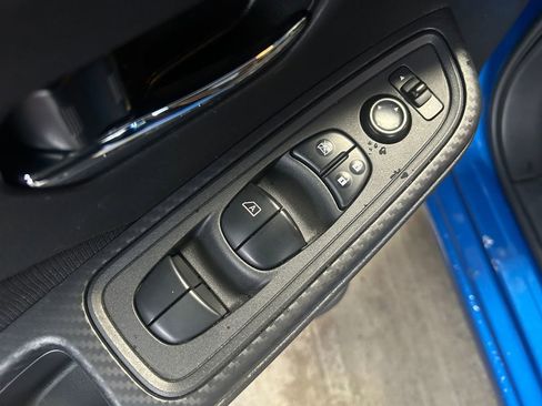 Used 2022 Nissan Versa SV image 23