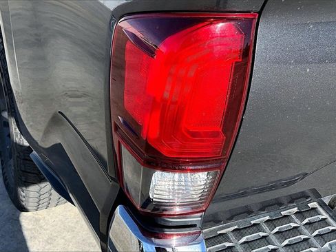 Used 2019 Toyota Tacoma SR5 image 32