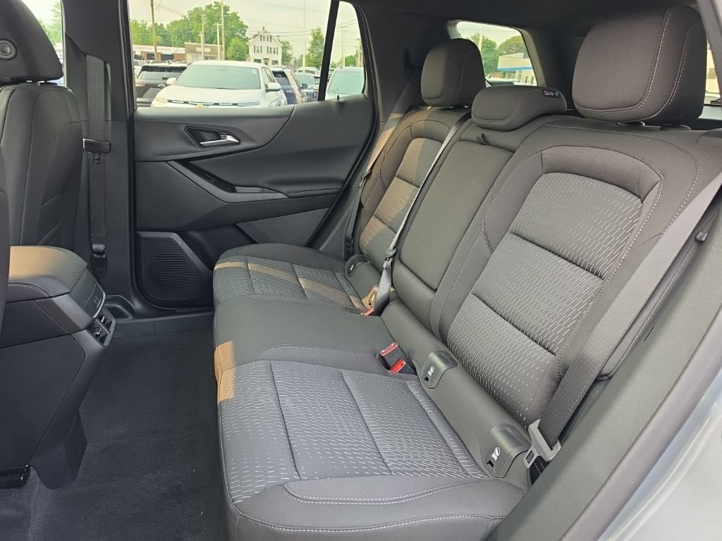 New 2027 Chevrolet Equinox LT FWD image 17