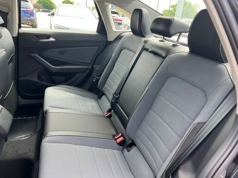 New 2026 Volkswagen Jetta SE FWD image 8