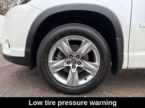 Used 2018 Toyota Highlander Limited image 10