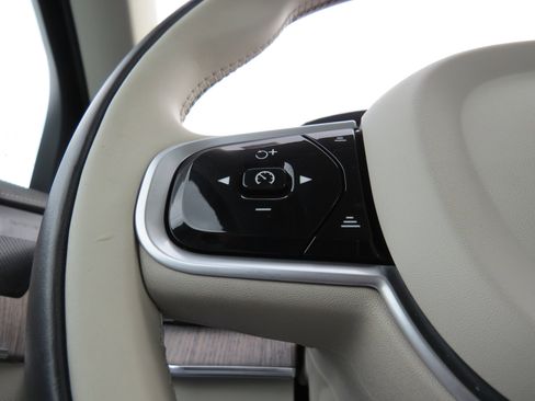 Used 2022 Volvo XC90 T6 Inscription w/ Advanced Package image 20