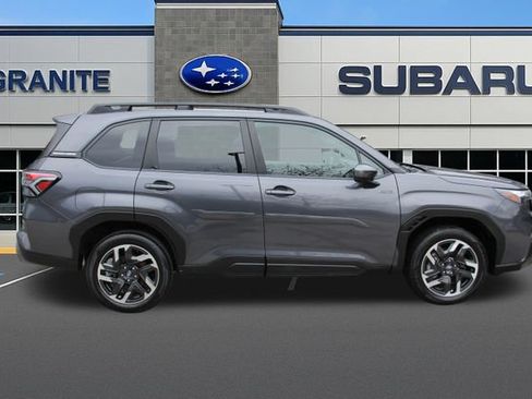 Used 2025 Subaru Forester Premium AWD/4WD image 12