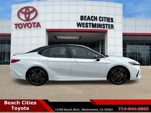 Used 2025 Toyota Camry XSE FWD image 13