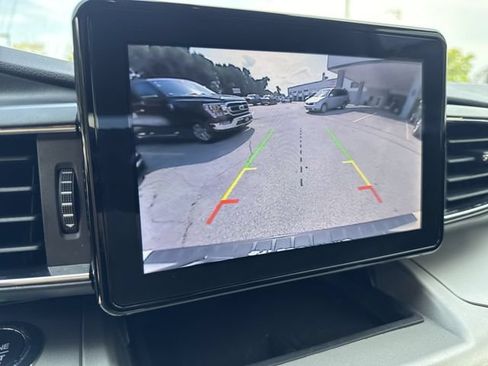 Used 2021 Ford Explorer XLT w/ Equipment Group 202A AWD/4WD image 23
